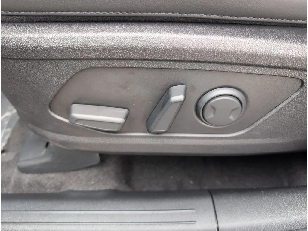 New 2026 Wolf Gray Kia S image 11