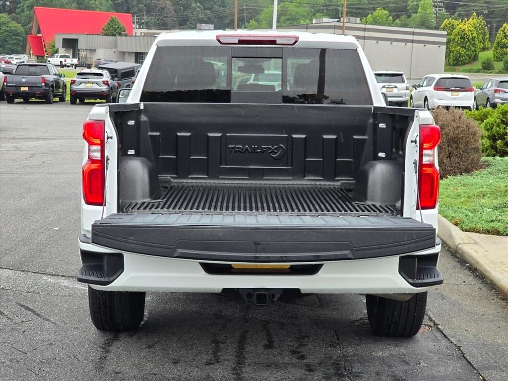 Used 2024 White Chevrolet RST image 26