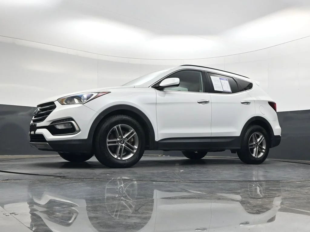 Used 2017 Frost White Hyundai 2.4 Base image 32