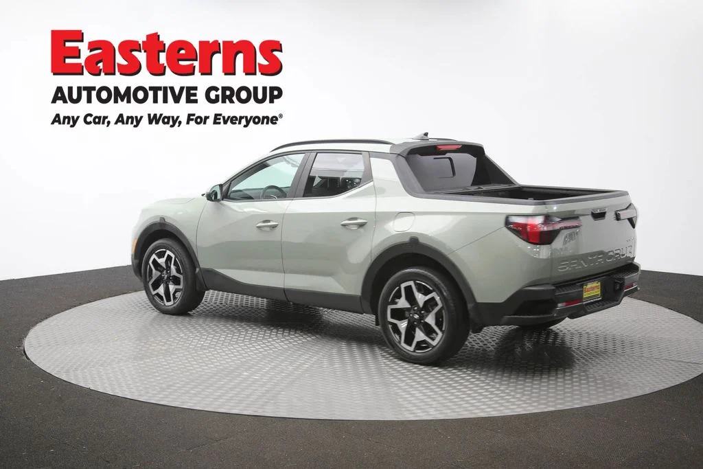 Used 2022 Green Hyundai Limited image 57