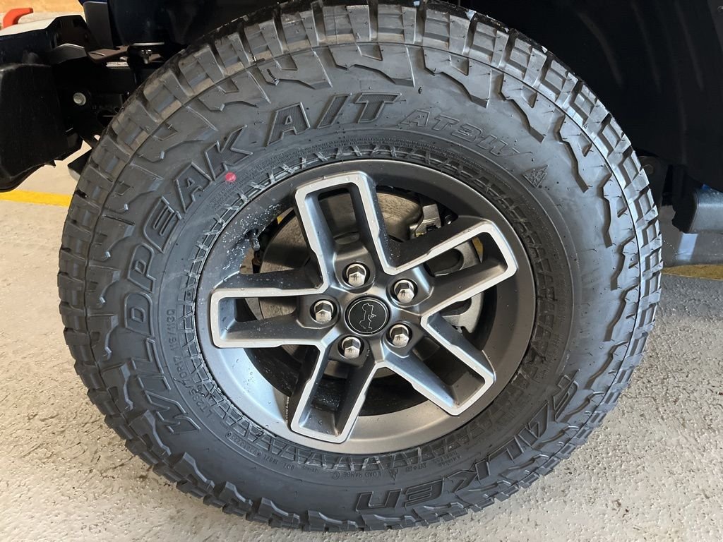 New 2026 Hydro Blue Pearl-Coat Exterior Paint Jeep Mojave image 7