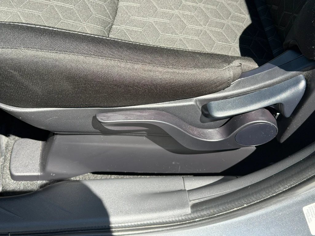 Used 2025 Alloy Silver Metallic Mitsubishi ES image 20