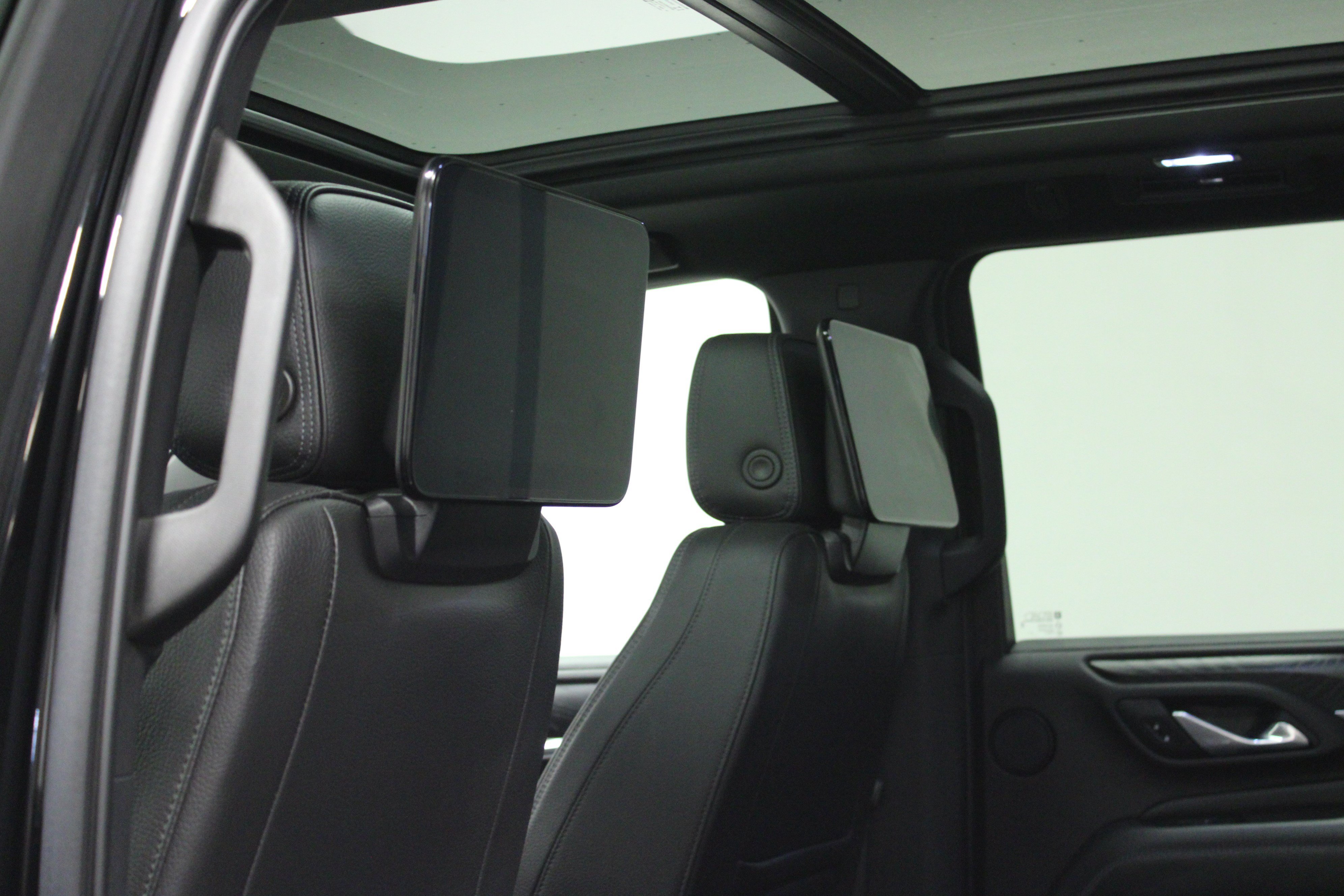 Used 2022 Onyx Black GMC Denali image 13