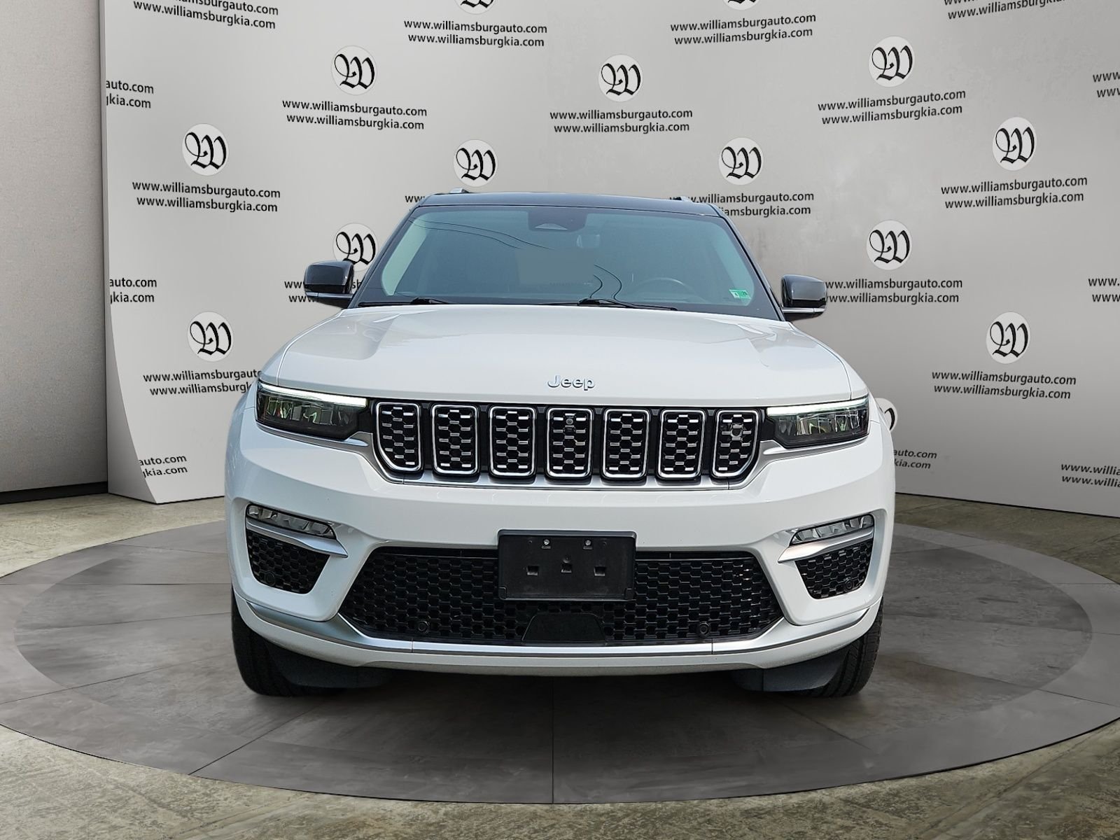 Used 2022 White Jeep Summit image 8