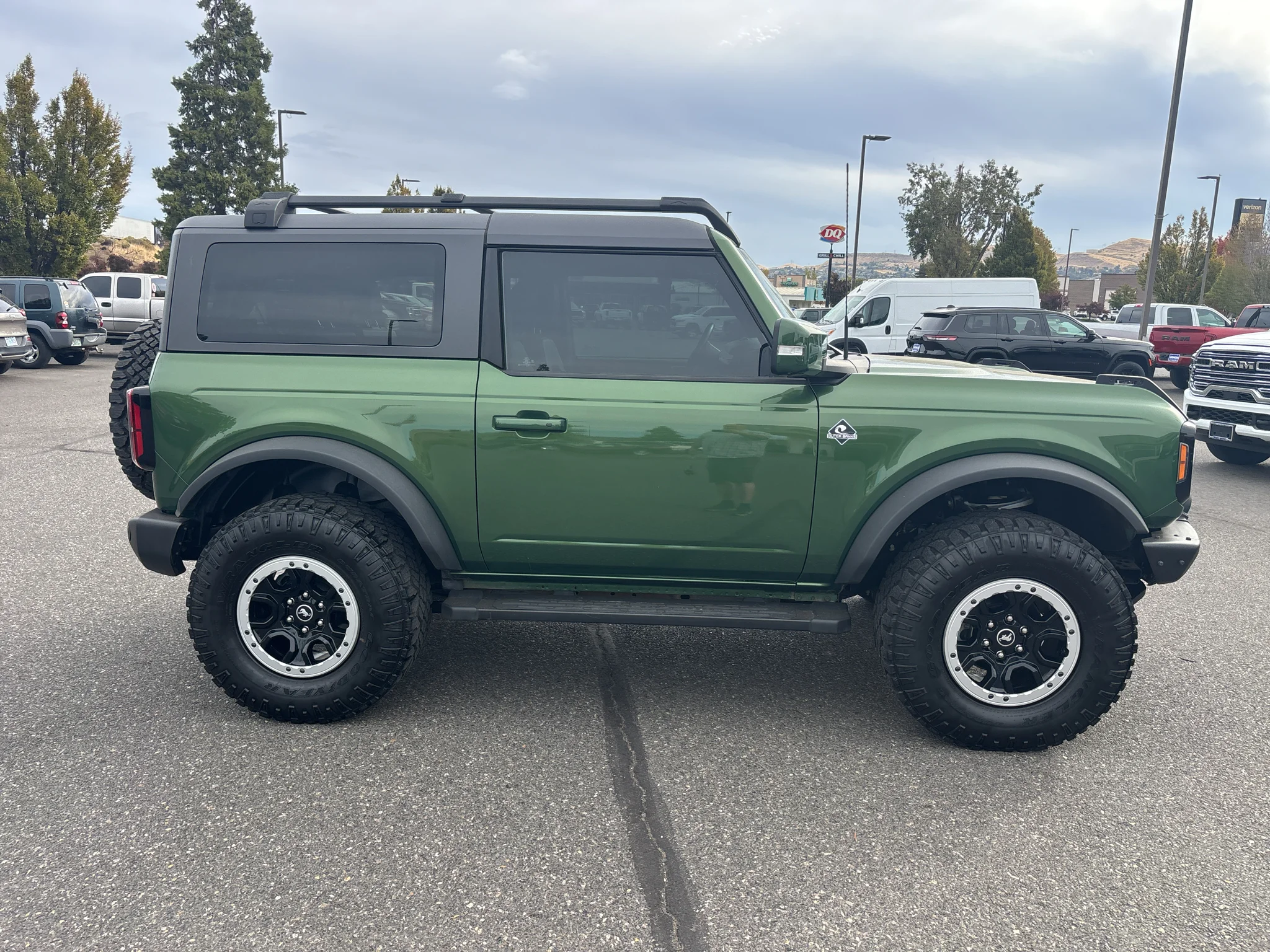 Used 2023 ERUPTION GREEN METALLIC Ford Outer Banks image 5