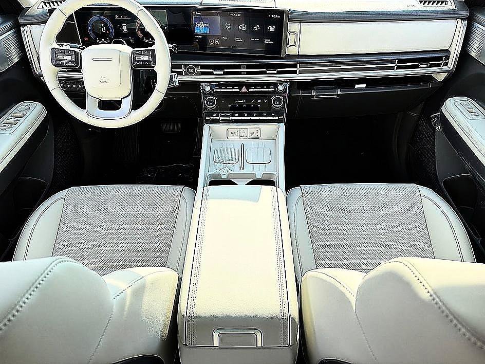 New 2027 Ecotronic Gray Hyundai SEL AWD image 6