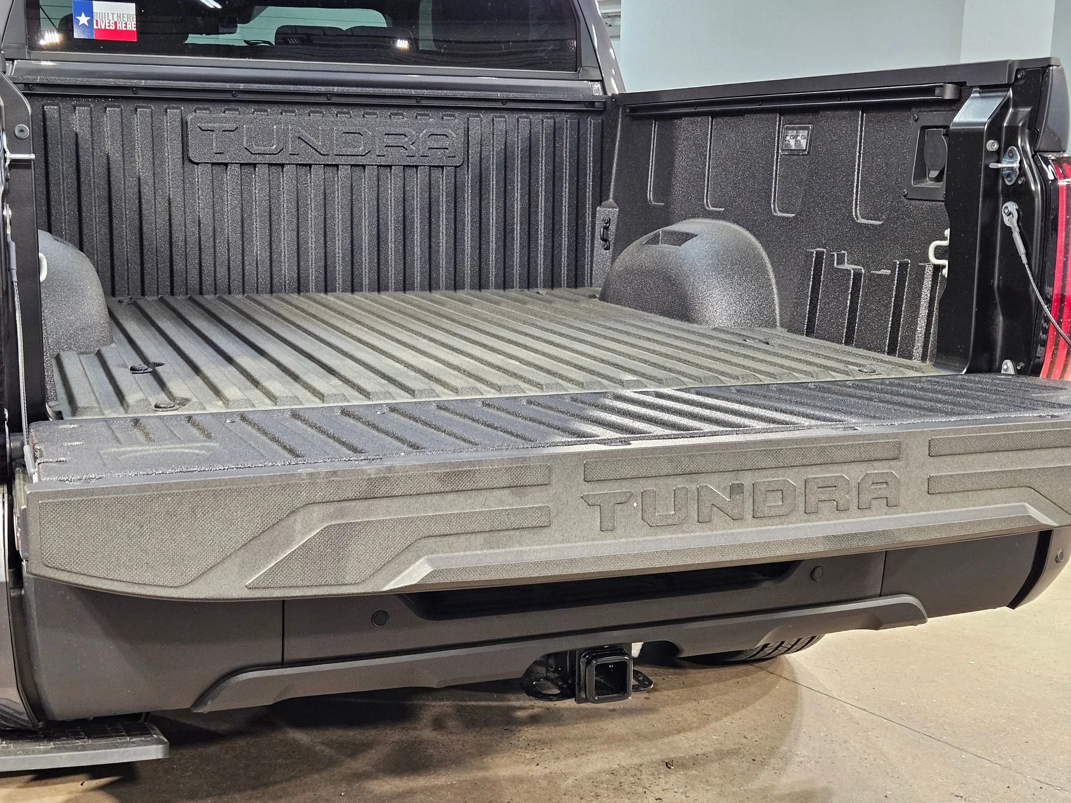 2026 Toyota Tundra Limited - Photo 22