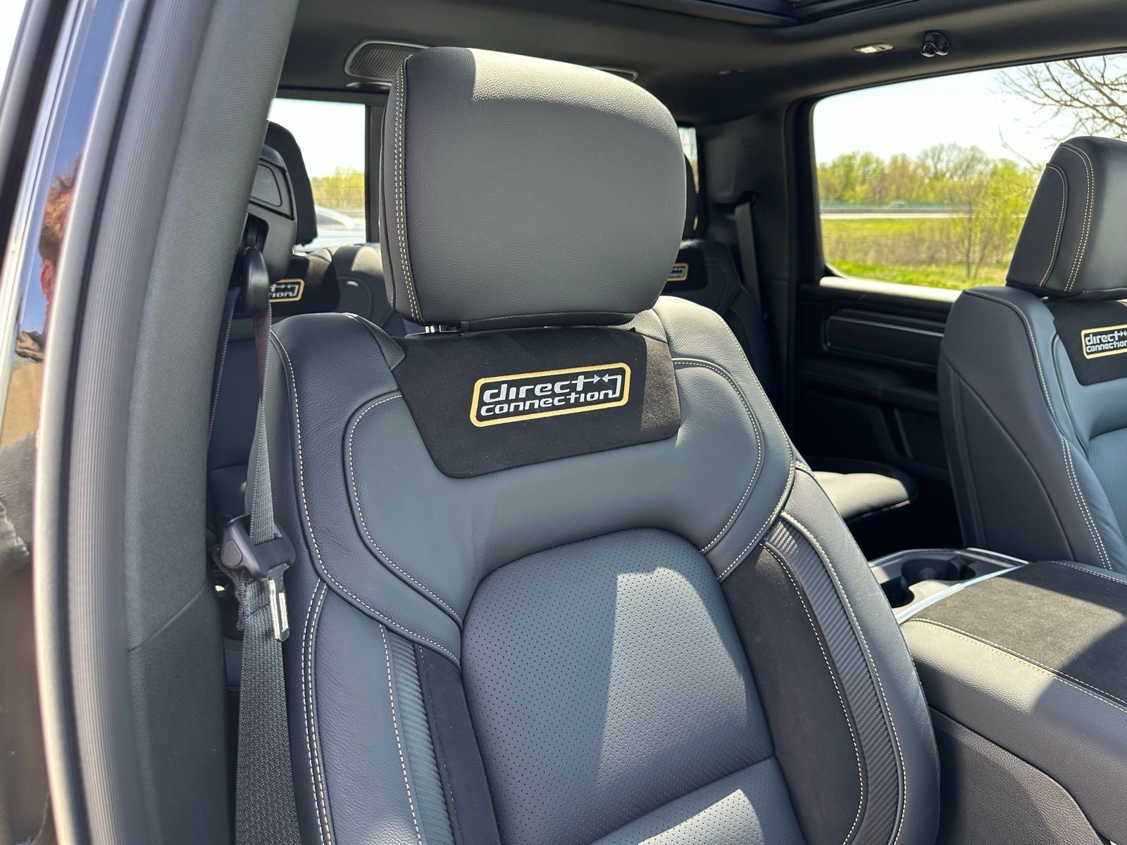 New 2026 Diamond Black Crystal Pearl-Coat Exterior Paint RAM Big Horn/Lone Star image 18