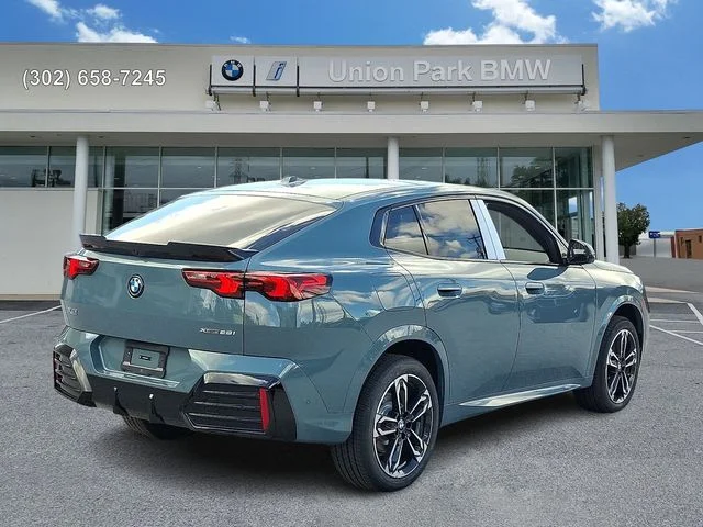 Used 2026 Cape York Green Metallic BMW xDrive28i image 4