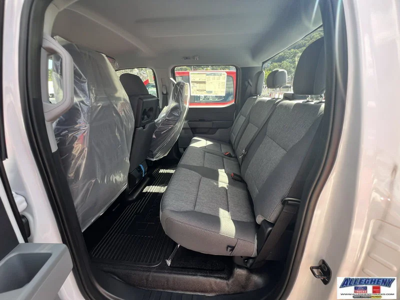 New 2026 Oxford White Ford XL image 8