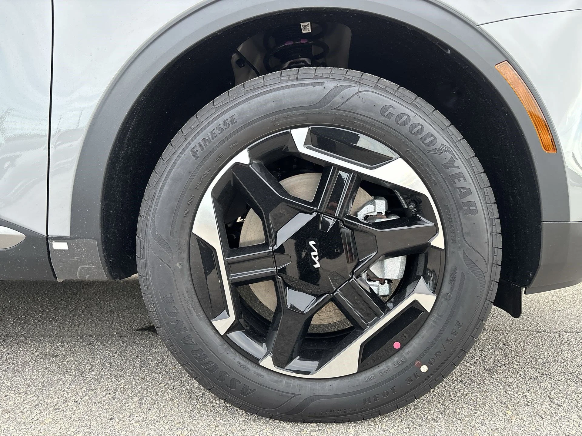 New 2027 Gravity Gray Kia S image 11