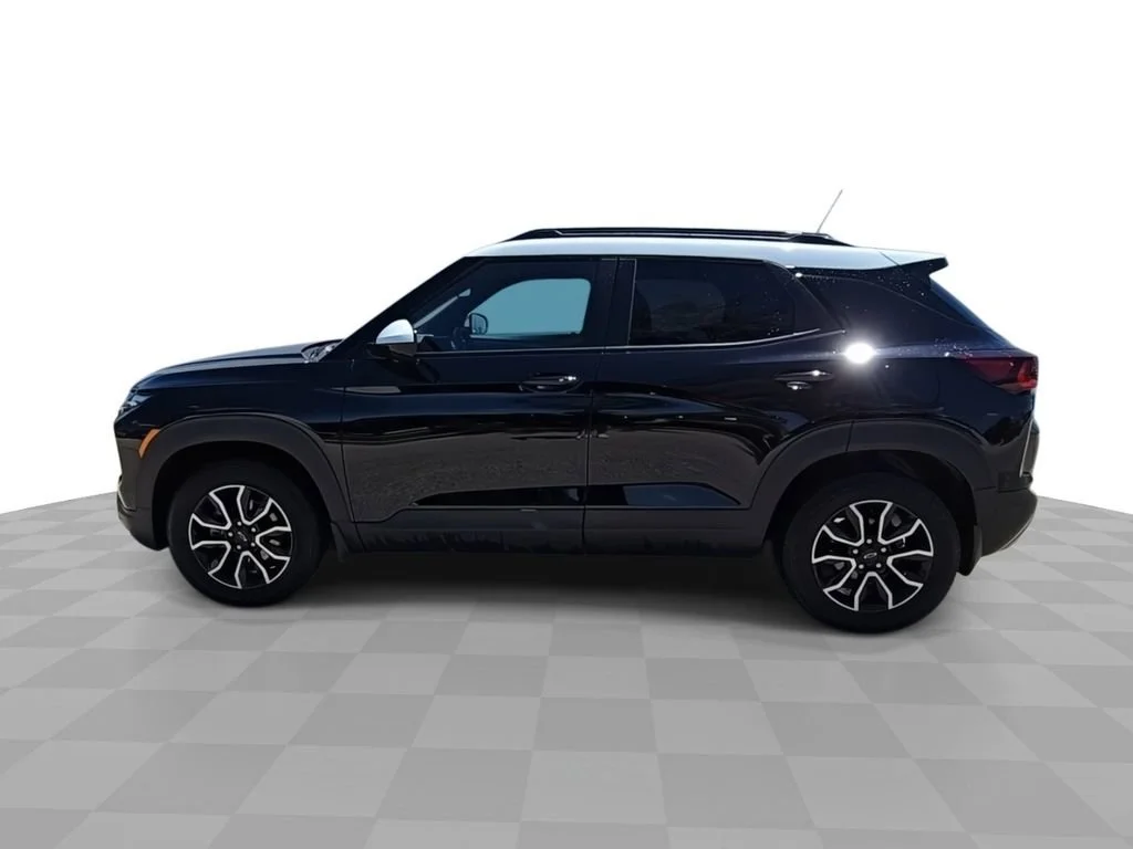 Used 2024 Mosaic Black Metallic Chevrolet ACTIV image 5