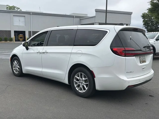 Used 2023 White Chrysler Touring L image 3
