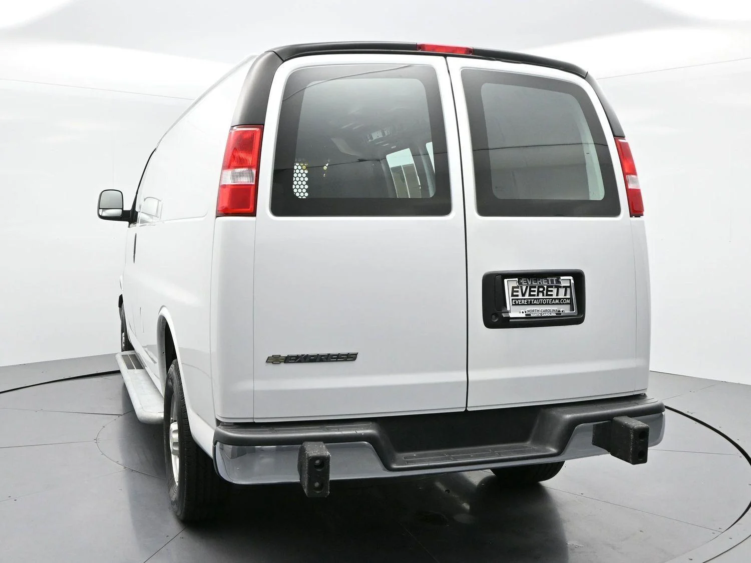 Used 2024 Summit White Chevrolet WT image 5