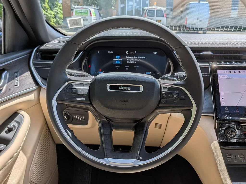 Used 2023 White Jeep Limited image 14