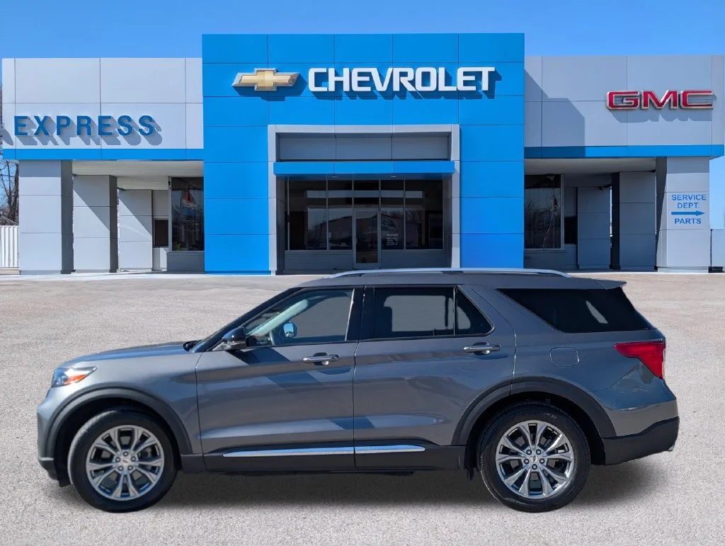 Used 2022 Gray Ford Limited image 6