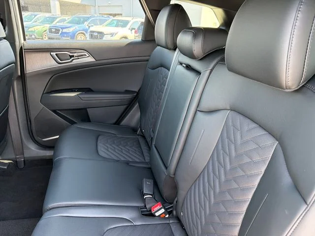 New 2027 Glacial White Pearl / Black Ro Kia X-Line image 22
