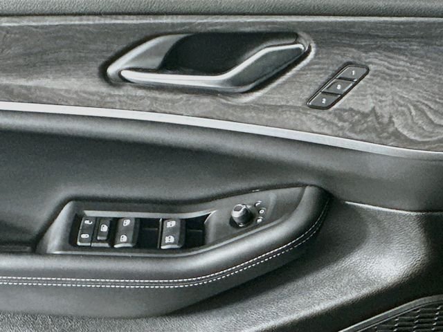 Used 2025 Black Jeep Limited image 19