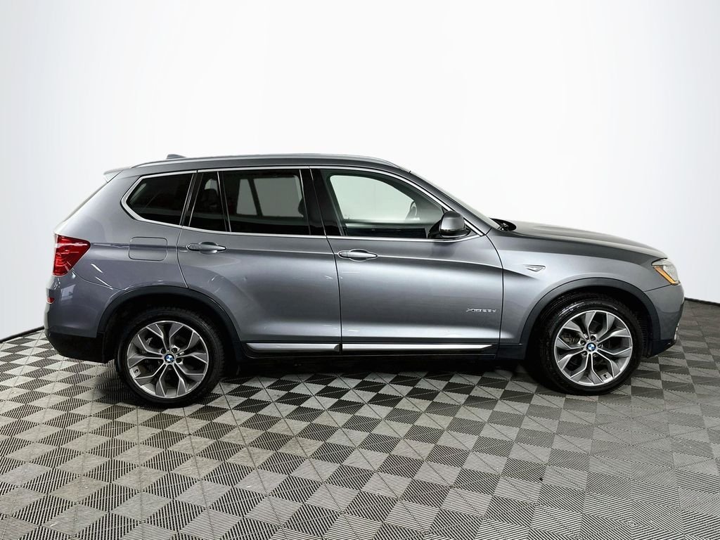 Used 2016 Glacier Silver Metallic BMW xDrive28d image 4