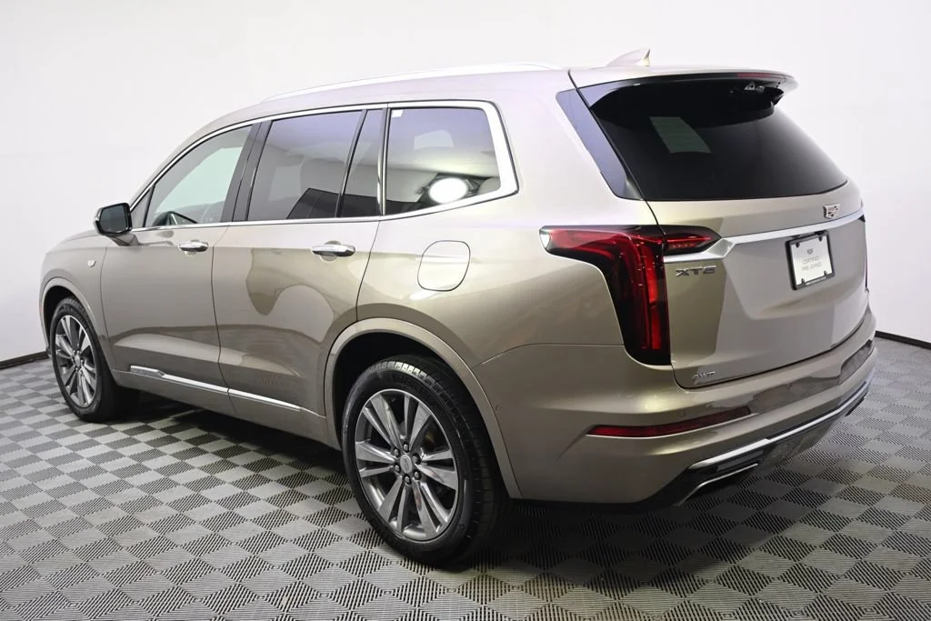 Pre-Owned 2022 Cadillac XT6 Premium Luxury SUV in Minneapolis