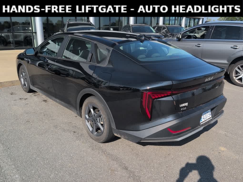 Used 2025 Aurora Black Pearl Kia LXS image 6