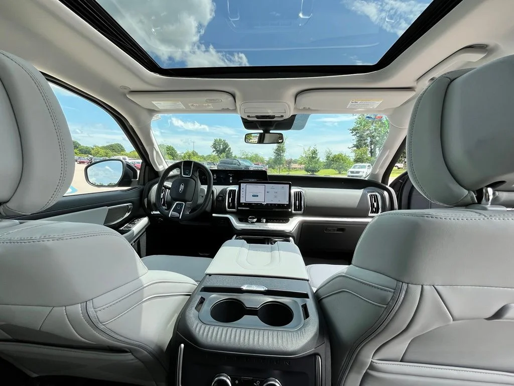 New 2027 Black Ford Platinum image 10