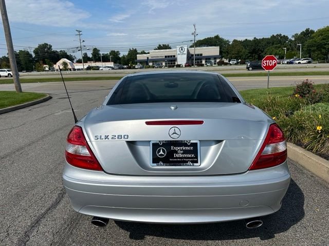 Used 2007 Gray Mercedes-Benz SLK 280 image 4