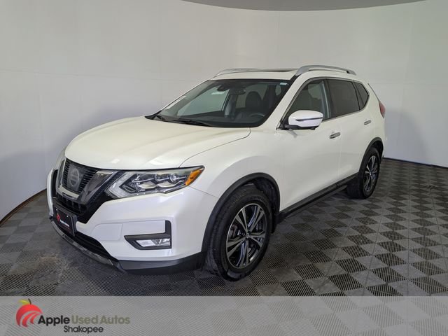 Used 2017 White Nissan SL image 3