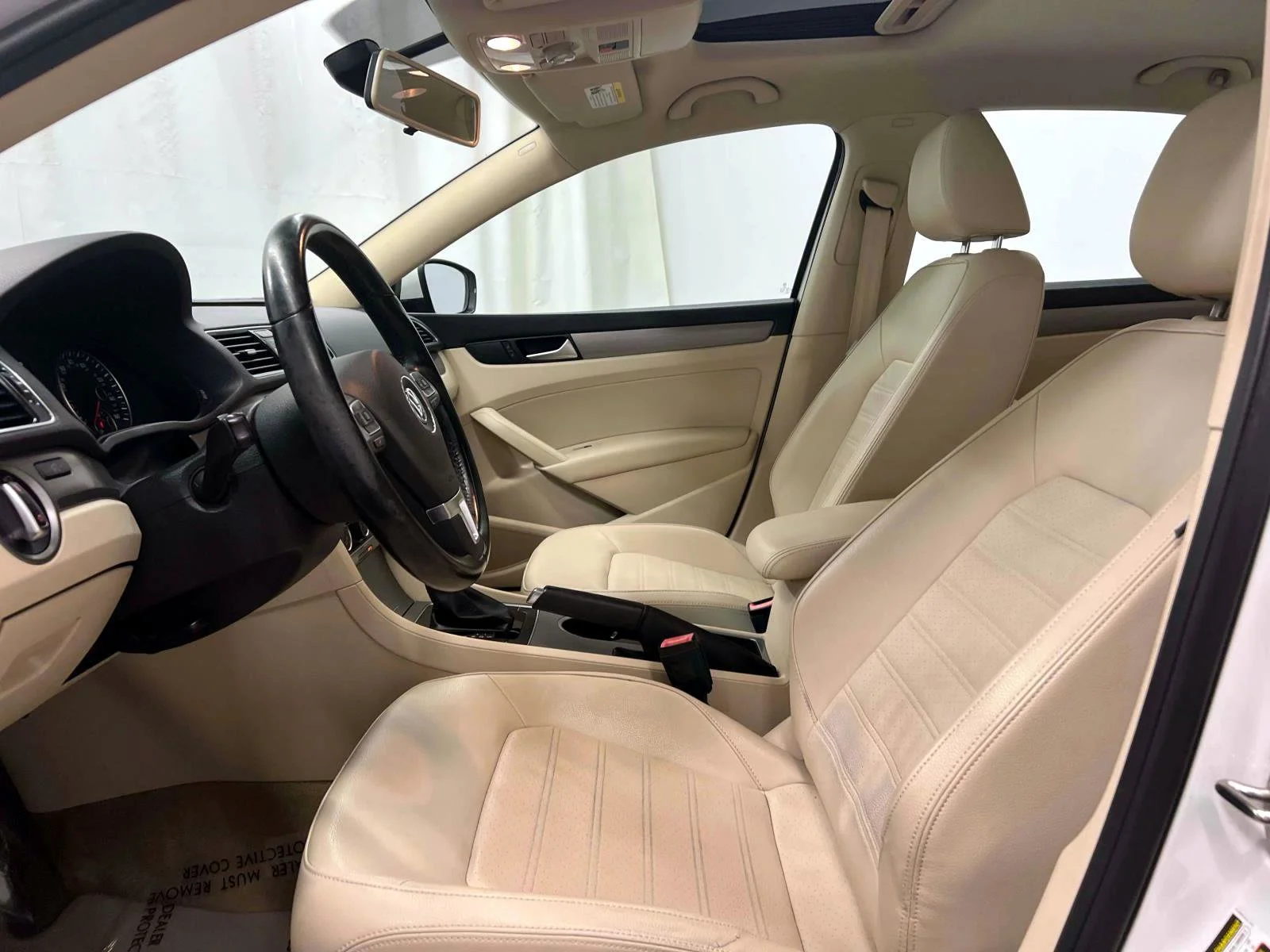 Used 2015 Candy White Volkswagen 1.8T SE image 15