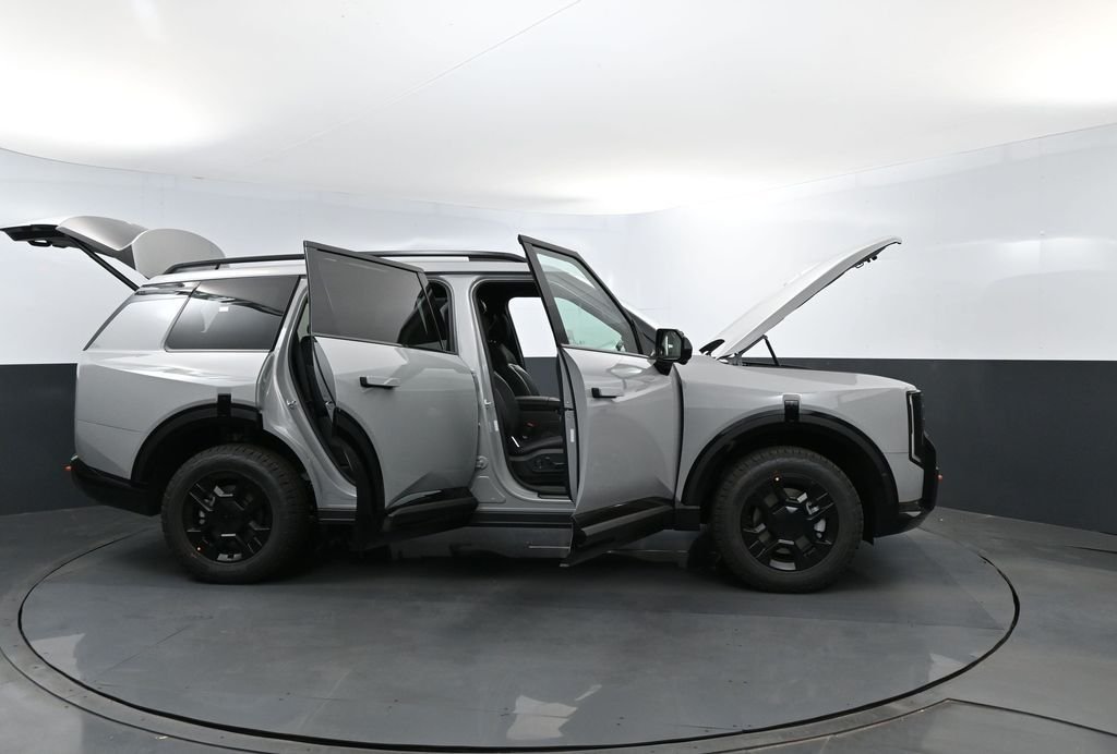 New 2027 Wolf Gray Kia X-Pro SX Prestige image 33