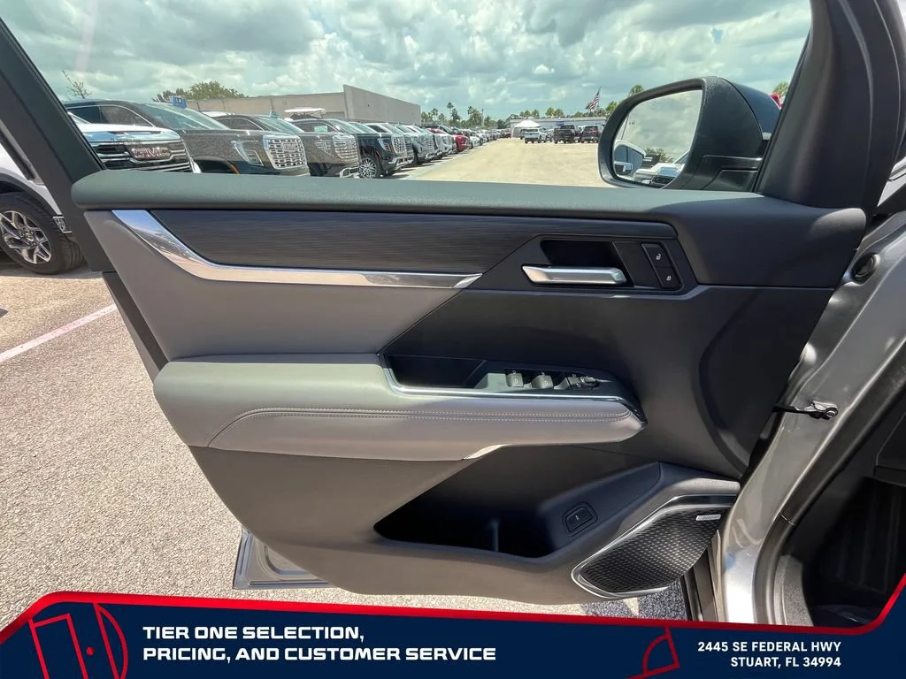 New 2026 Sterling Metallic GMC Elevation image 24