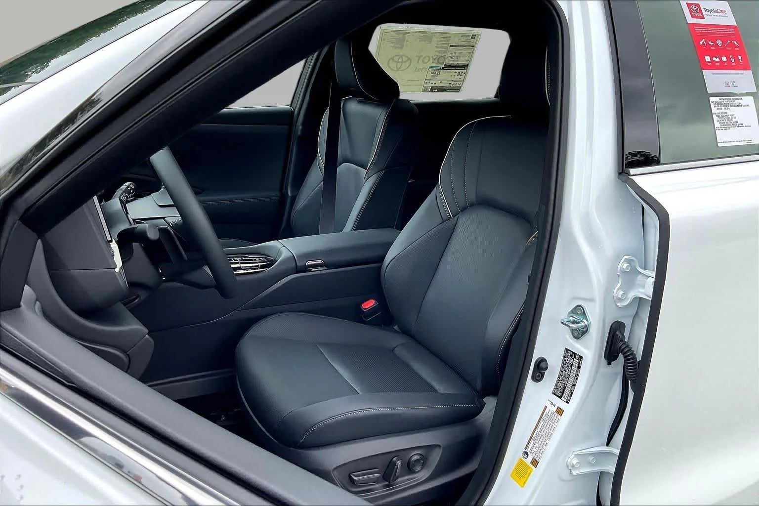 New 2026 Oxygen White Toyota Limited image 9