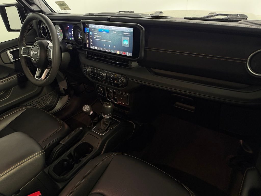 Used 2024 Earl Clearcoat Jeep Sahara 4xe image 14