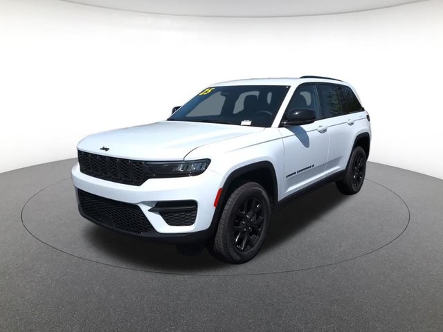 Certified Pre-Owned 2025 Jeep Grand Cherokee Altitude 4WD