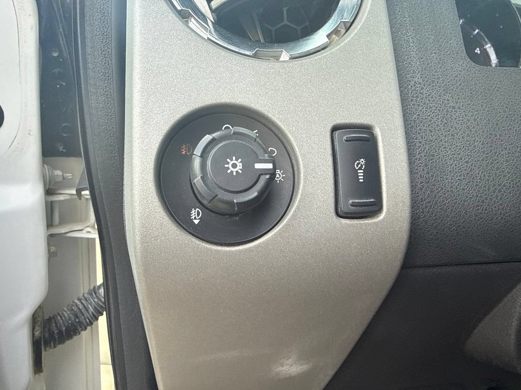 Used 2014 Oxford White Ford Lariat image 20