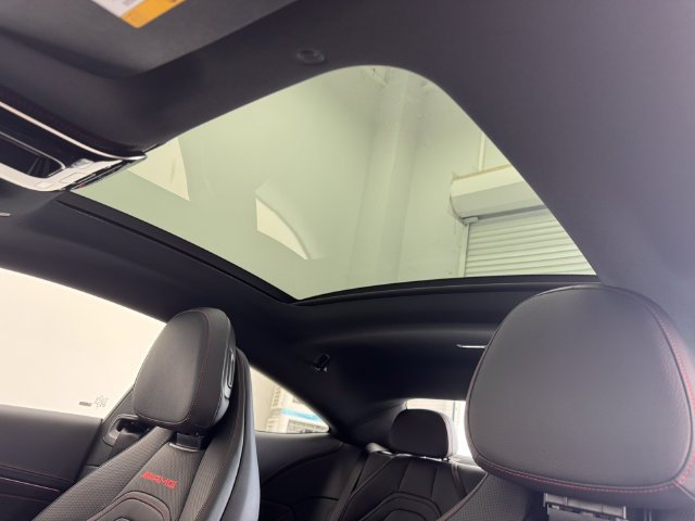 New 2026 MANUFAKTUR Moonlight White Metallic Mercedes-Benz AMG® CLE 53 4MATIC+ Coupe image 57