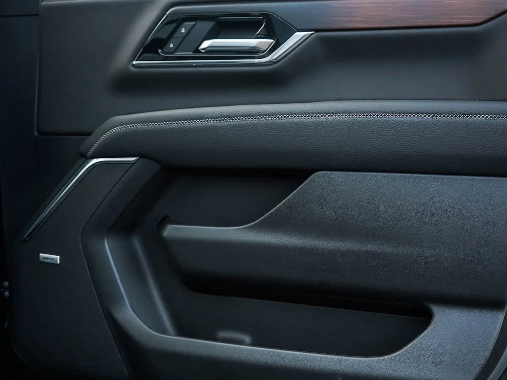 2026 GMC Yukon XL Denali - Photo 9