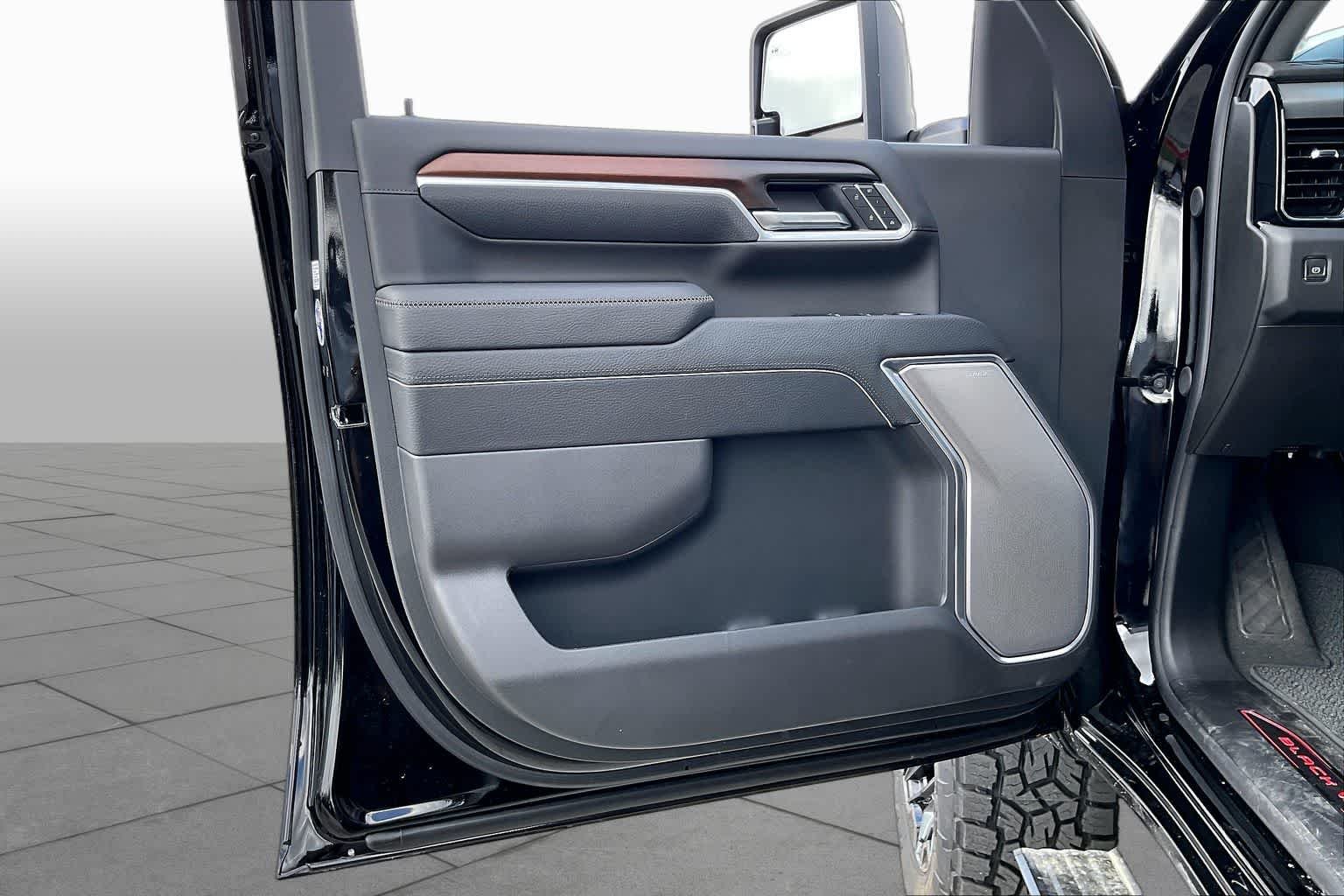 2026 GMC Sierra 2500HD Denali - Photo 16