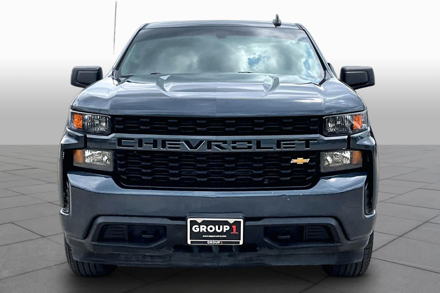 Used 2021 Shadow Gray Metallic Chevrolet Custom image 4