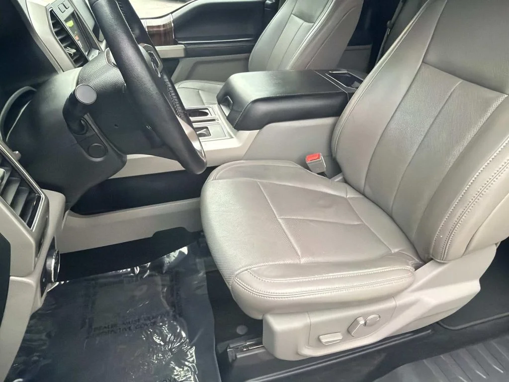 Used 2018 Blue Jeans Metallic Ford Lariat image 21