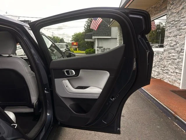 Used 2024  Polestar Long Range Dual Motor image 14