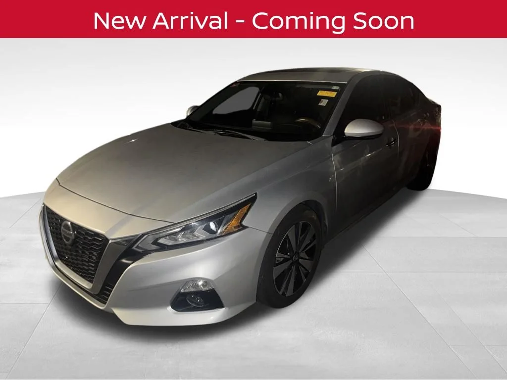Certified Used 2019 Silver Nissan 2.5 SL image 2