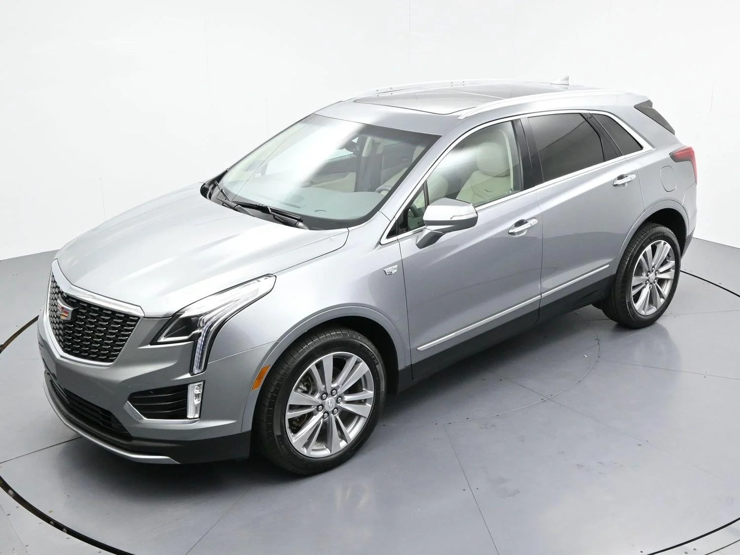 Used 2024 Argent Silver Metallic Cadillac Premium Luxury image 38