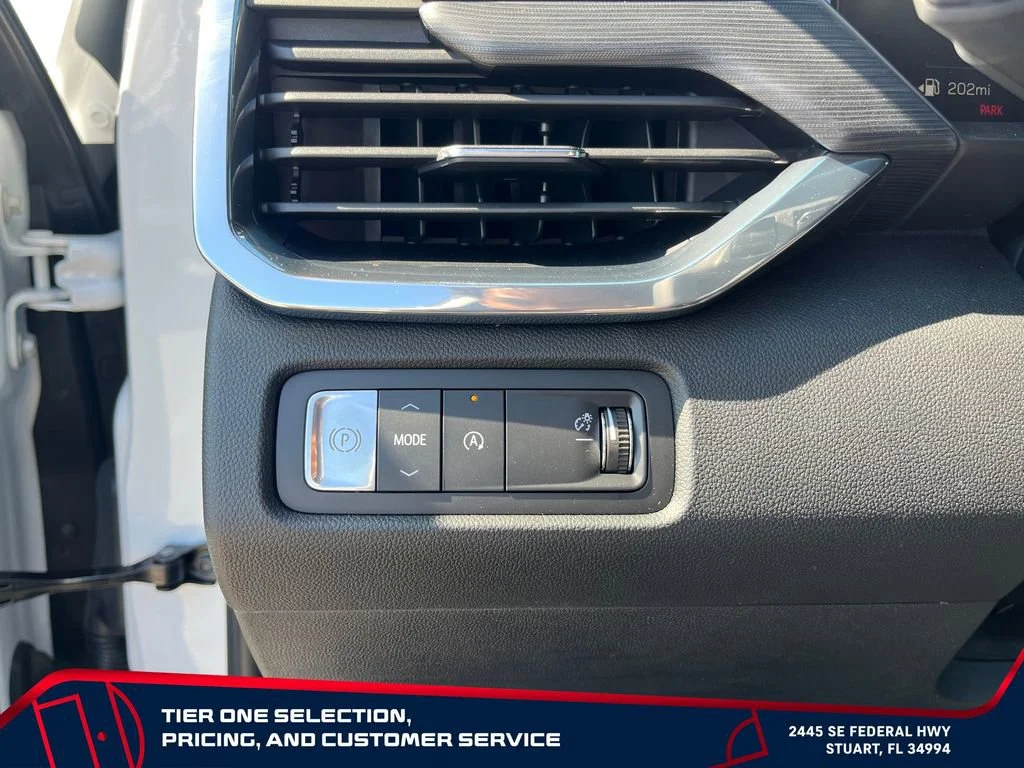 New 2026 Summit White GMC Elevation image 25