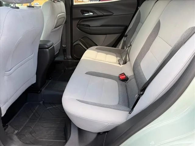 Used 2025 Green Chevrolet LT image 10
