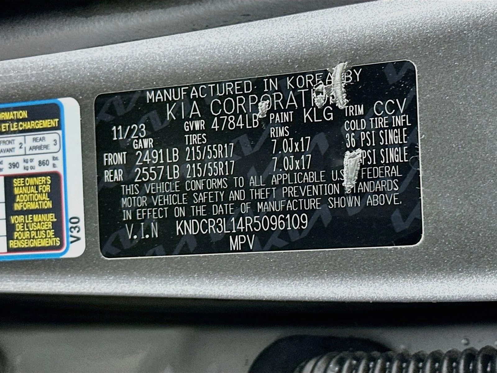 Used 2024 Steel Gray Kia Wind image 32