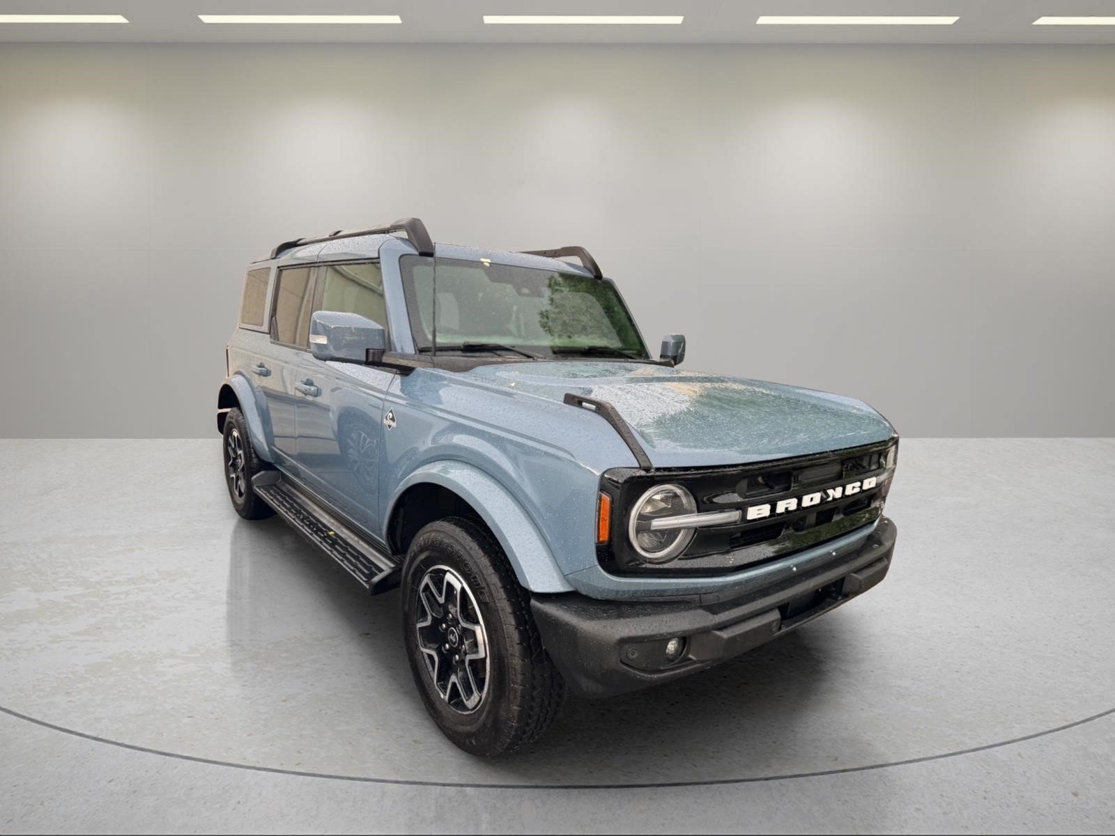 Used 2025 Azure Gray Metallic Ford Outer Banks image 17