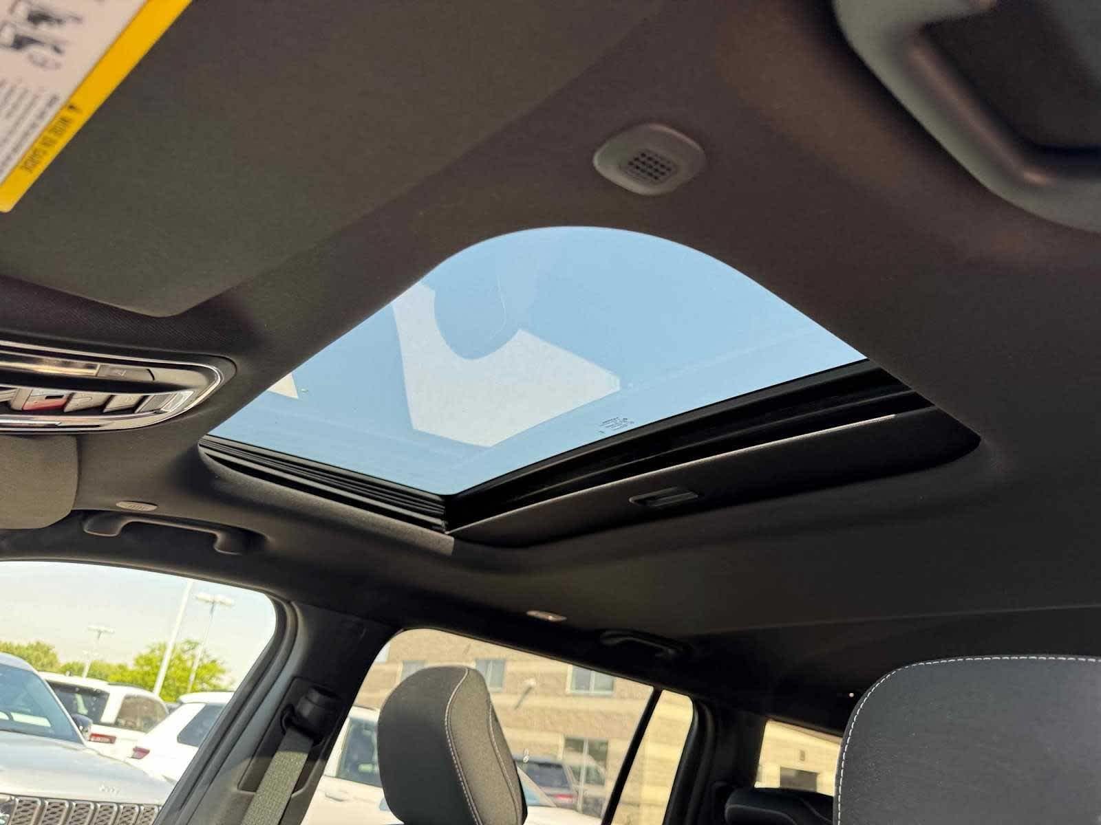 2025 Jeep Grand Cherokee L Laredo - Photo 24