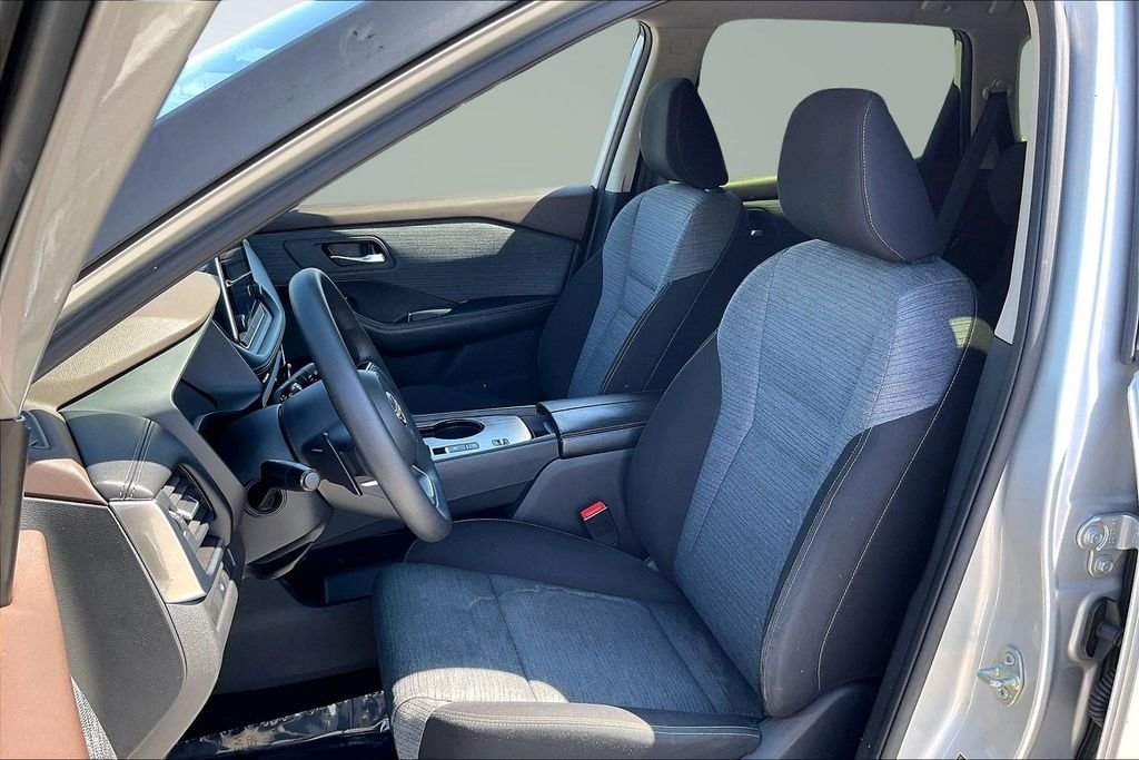 2023 Nissan Rogue SV - Photo 24
