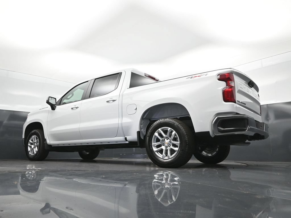 New 2026 Summit White Chevrolet LT (2FL) image 40